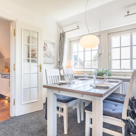 Nis Puk アパート